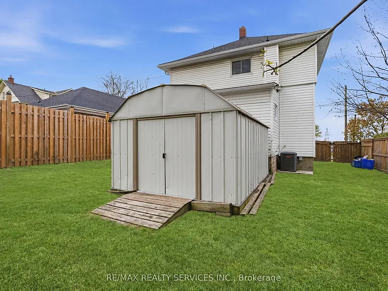 5292 Bridge St — Photo 18