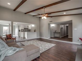 1906 White Rose Ln, Carrollton, TX 75007