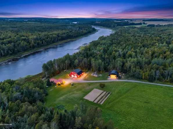 993 E Presque Isle Road, Caribou, ME 04736