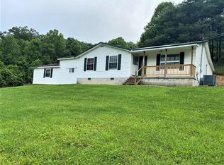 2682 McGraws Rd, Saulsville, WV 25876