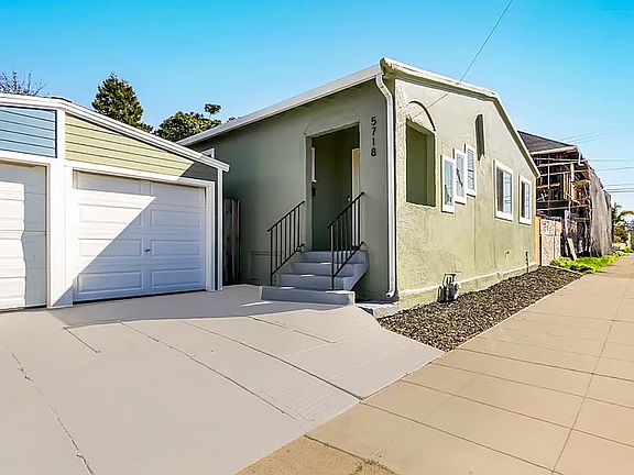 2nd image of 5718 Los Angeles St