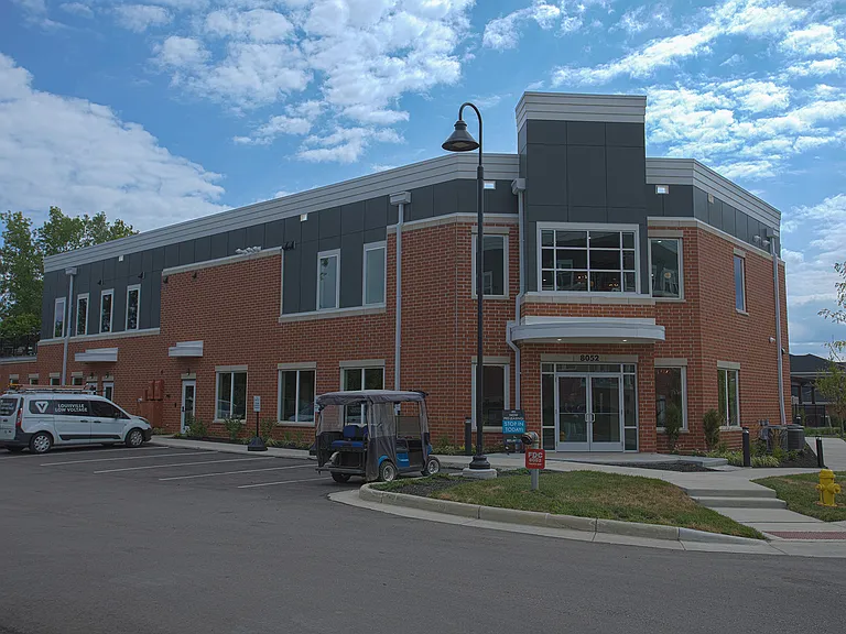 Relay 129 Apartments & Townhomes — Photo 49