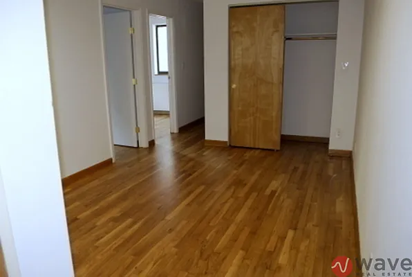 Rented by Wave Real Estate Group | media 18