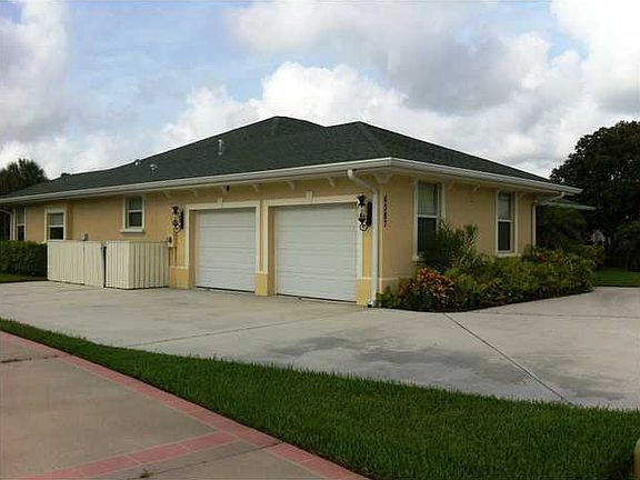 Home For Sale In Gator Trace