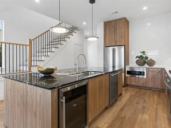 6607 Roper St, Dallas, TX 75209