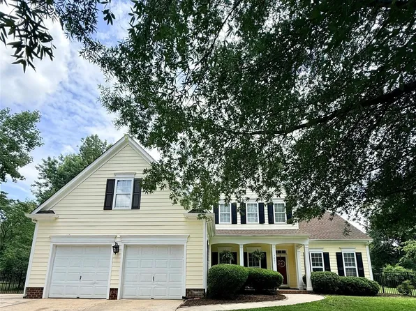 7001 Plough Dr, Mint Hill, NC 28227