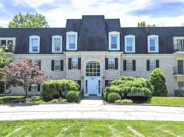 2021 King James Pkwy APT 228, Westlake, OH 44145