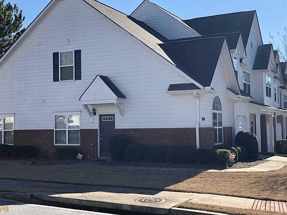 3rd image of 2417 Suwanee Pointe Dr