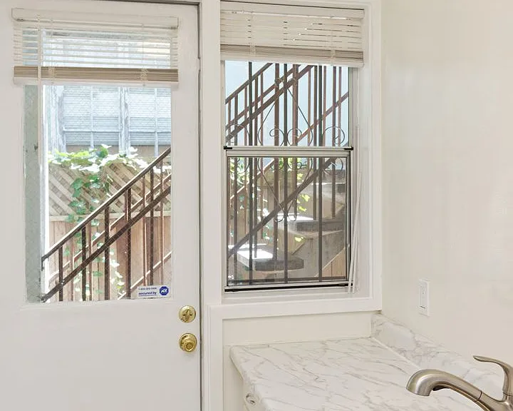 2901 Claremont Ave — Photo 13
