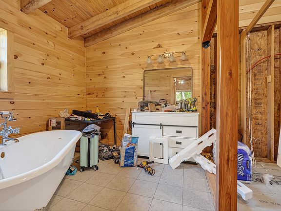 23rd image of 3331 Adamson Branch Rd