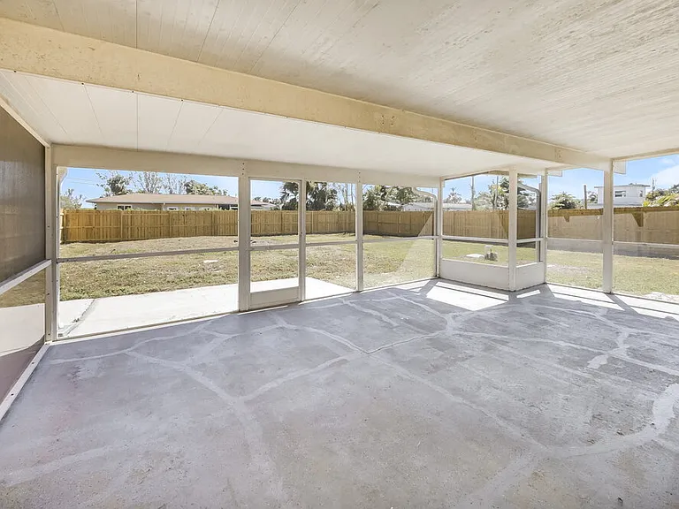 5 Victoria Dr — Photo 18