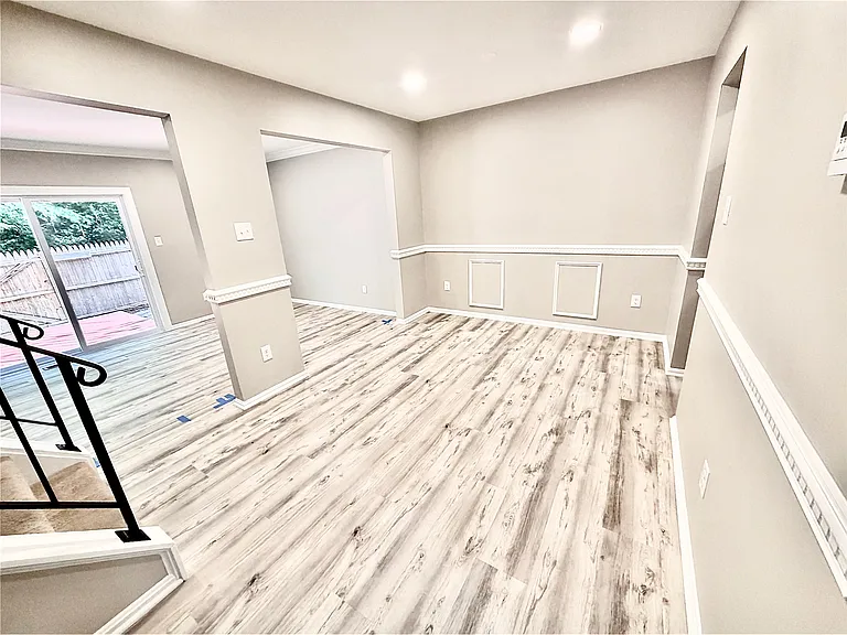 8565 Chester Grove Ct — Photo 5