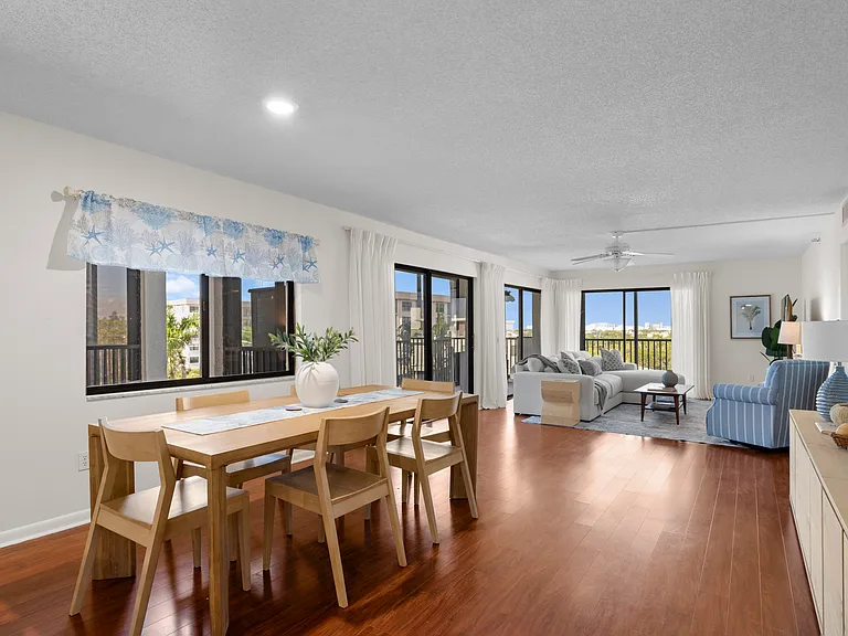 1104 Ben Franklin Dr #518 — Photo 21