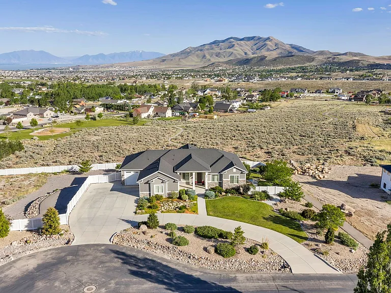 2872 E Sorrel Dr — Photo 3