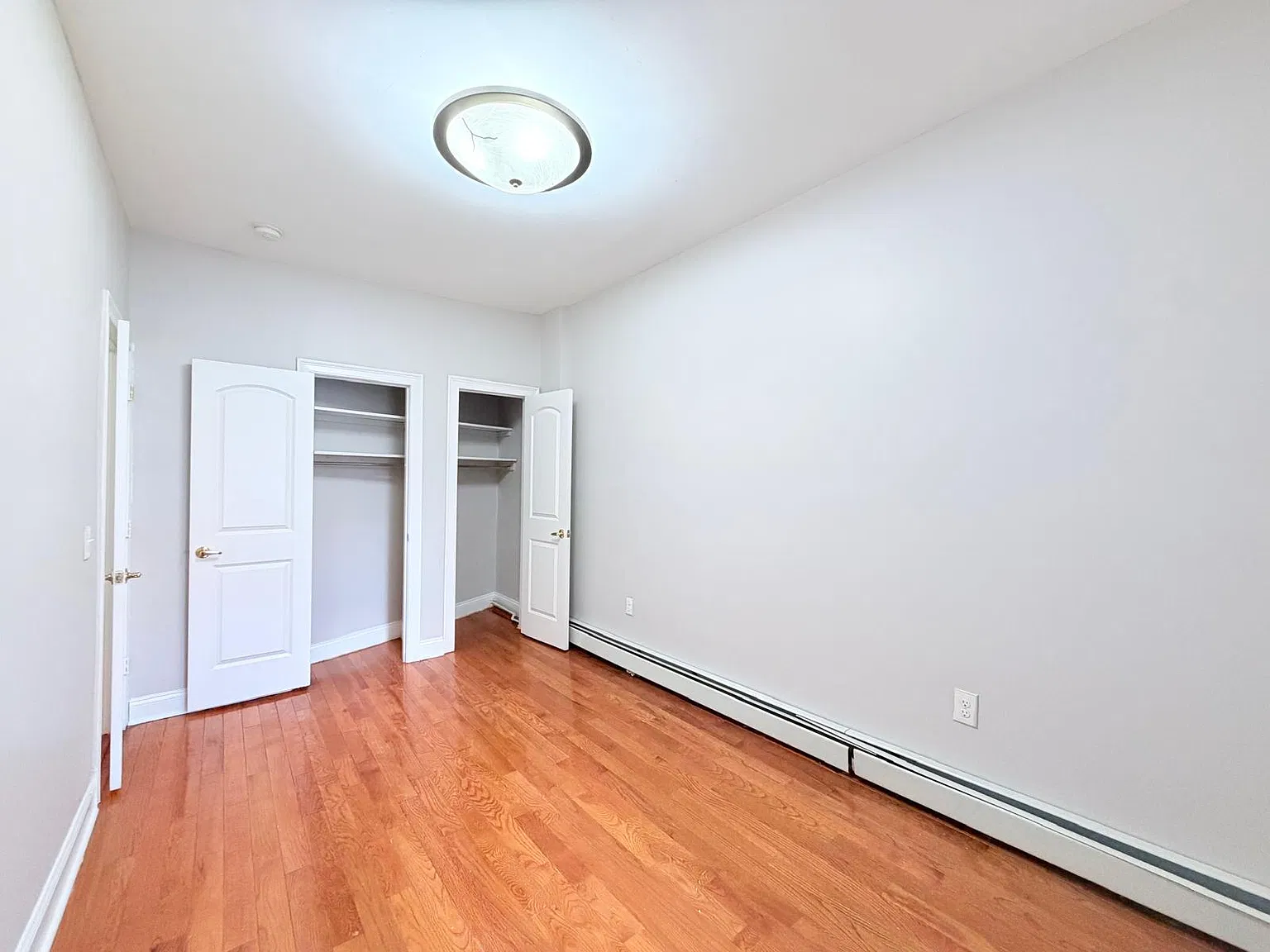 6 Tonnelle Ave — Photo 4