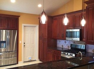 533 Lasalle Ln, Buffalo Grove, IL