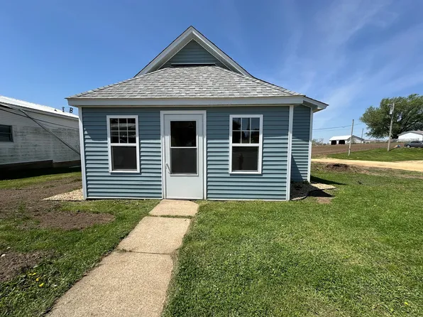 442 Ferry Rd, Miles, IA 52064