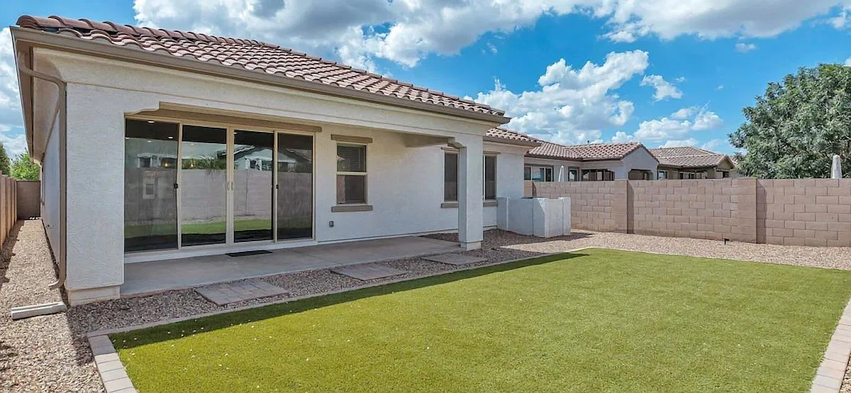 4 bed, 3.0 bath, 2279 sqft, $3,000 — Photo 3