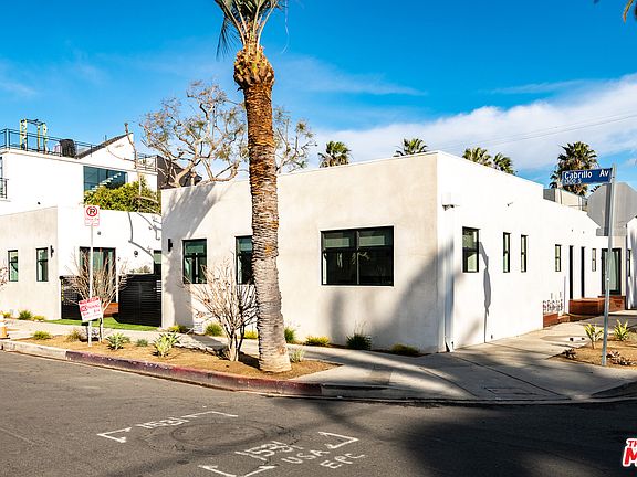 3rd image of 1325 Cabrillo Ave #8