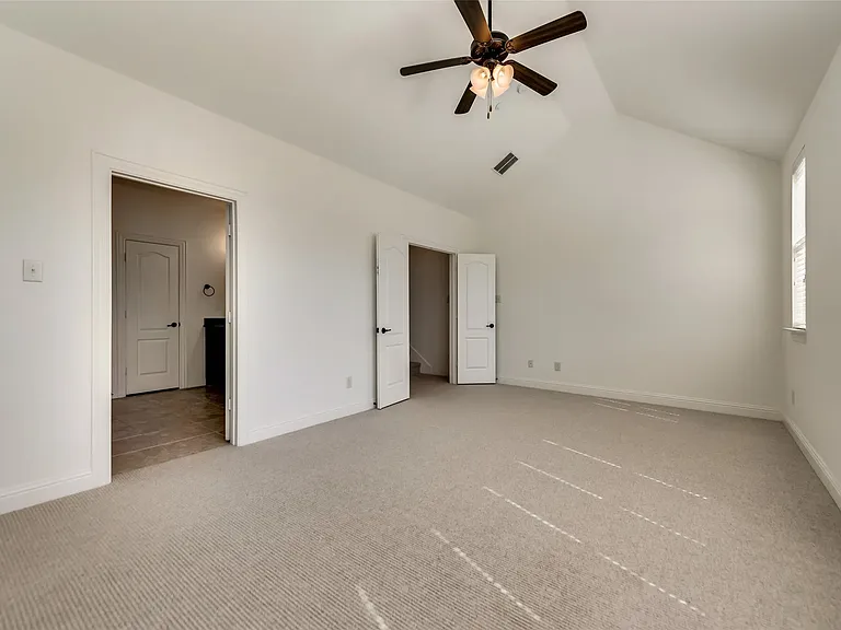 5745 Headquarters Dr — Photo 10