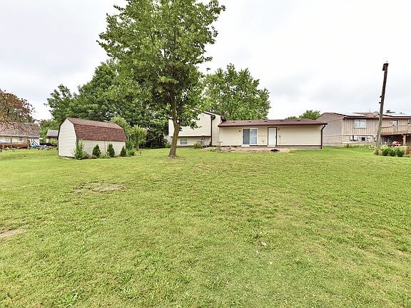 5th image of 3525 Valley Lake Dr