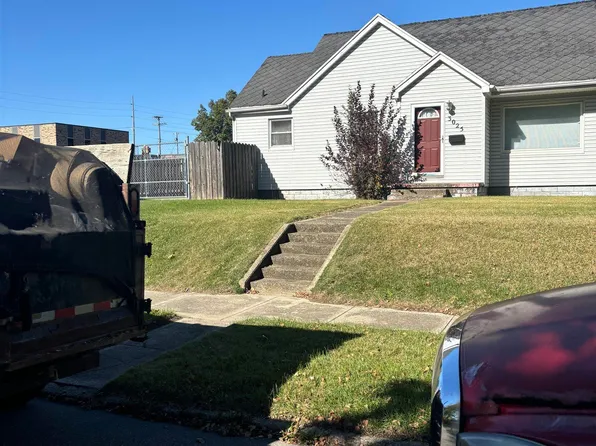 3025 Greene St, South Bend, IN 46628
