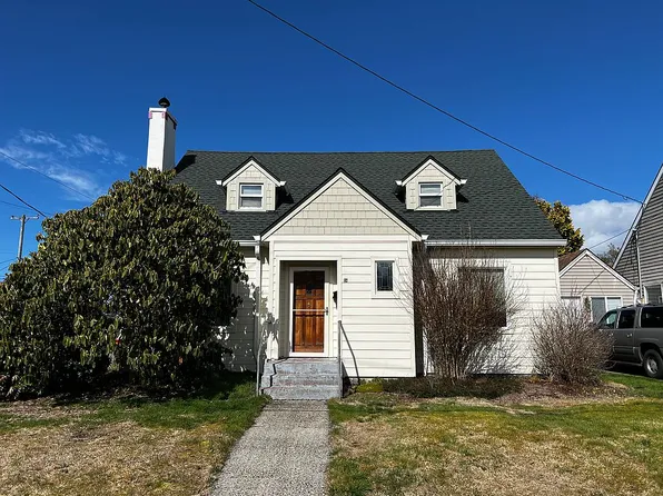 1402 5th St, Tillamook, OR 97141