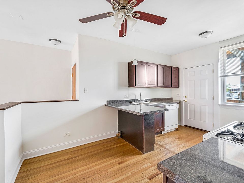 1st image of 4732 N Whipple St #1A