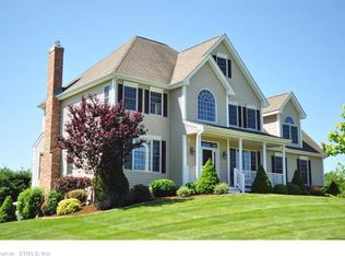63 Ridgeview Dr, Ellington, CT 06029
