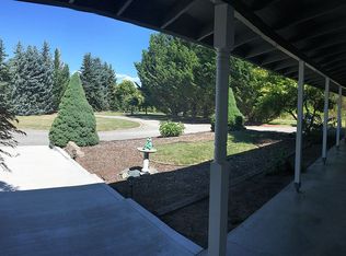 2735 Heritage Rd, Central Pt, OR 97502