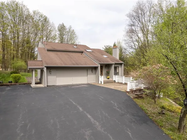 5428 Springview Dr, Fayetteville, NY 13066