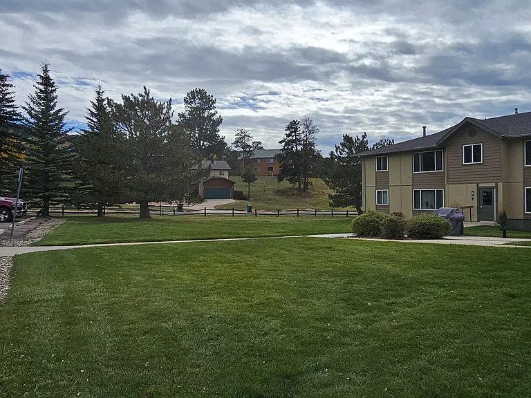 380 Paradise Cir #D5 — Photo 3