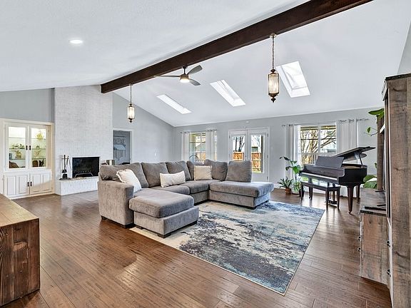 4th image of 241 Timberlake Dr