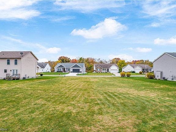 5th image of Moss Creek Cir