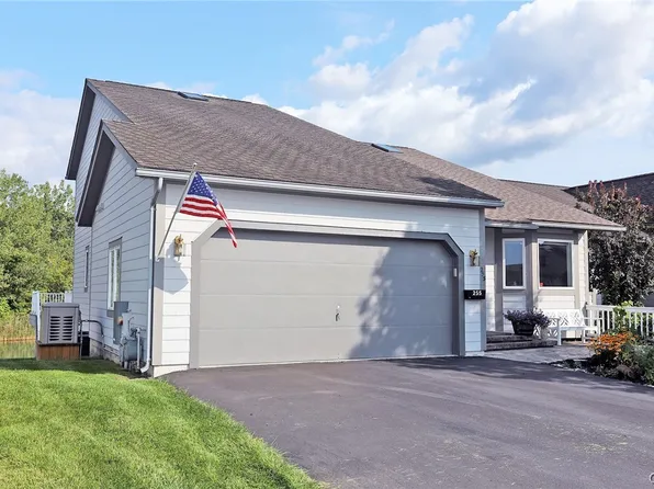255 Oarlock Cir, East Syracuse, NY 13057