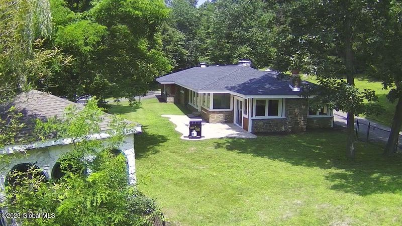 2nd image of 54 Loweree Road
