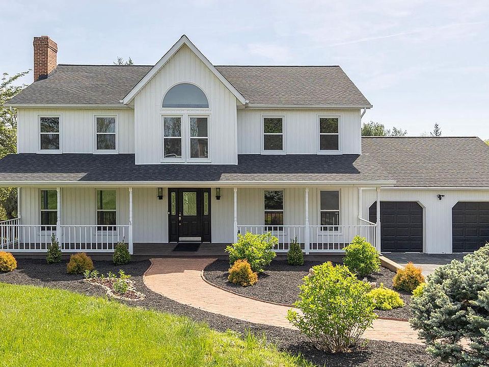 1st image of 405 Spring Hollow Rd