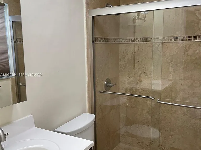 5911 NE 14th Ln #205S — Photo 11