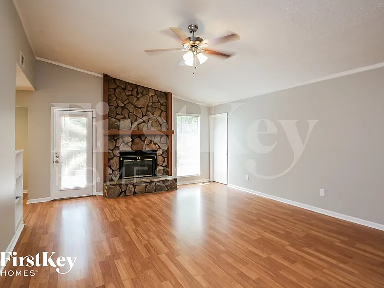 5301 W Jones Bridge Rd — Photo 3