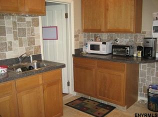 18 Van Dam St, Saratoga Springs, NY 12866