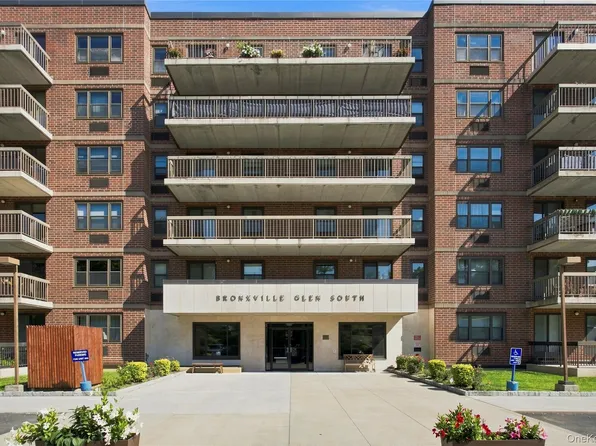 1376 Midland Avenue #105, Bronxville, NY 10708
