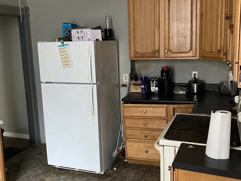 2314 Stratford Ave — Photo 5