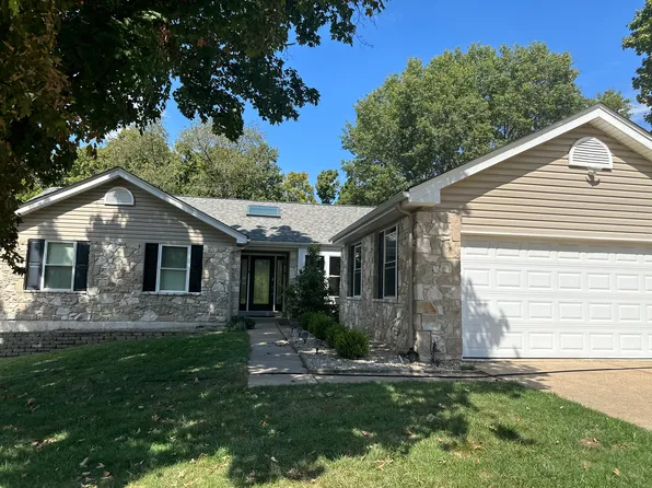 16417 Hollister Crossing Dr, Ballwin, MO 63011