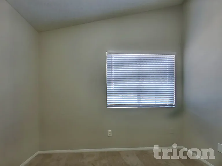 6340 W Mercer Ln — Photo 14