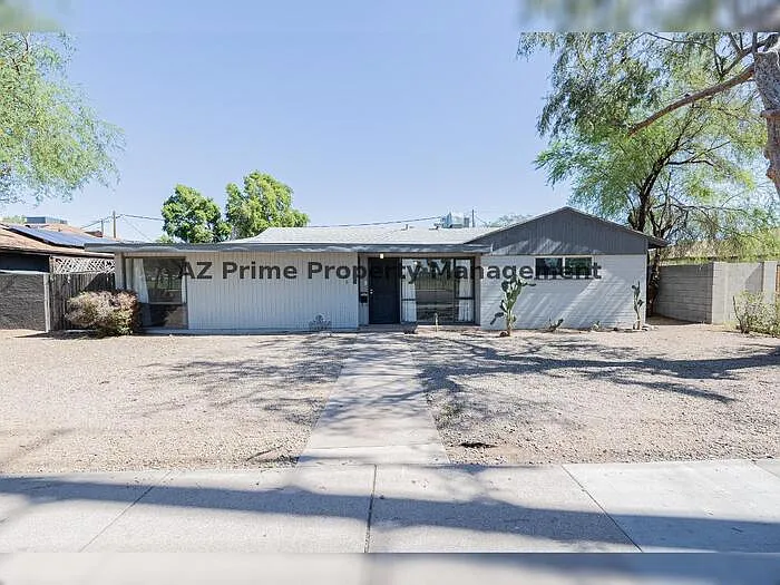 1808 W Thomas Rd — Photo 2