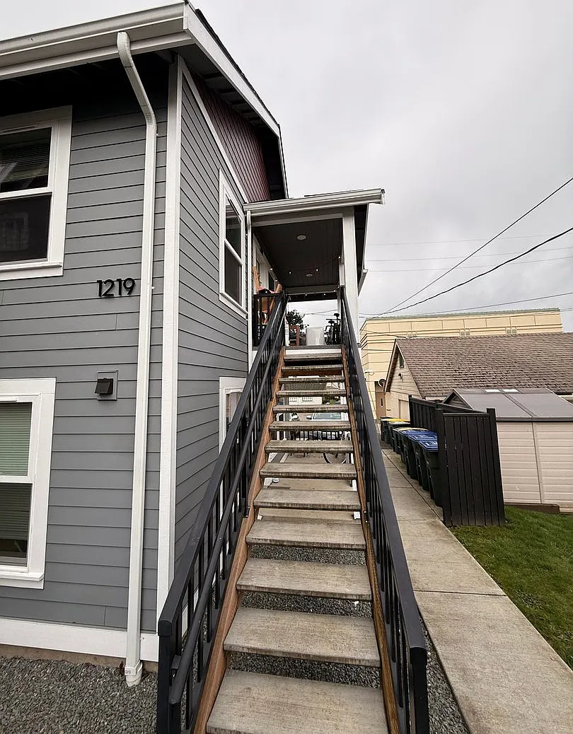 1217/1219 Billy Frank Jr St — Photo 3