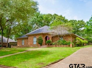1104 Hillside Dr, Athens, TX 75751