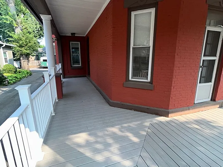 52 Rowley St — Photo 2