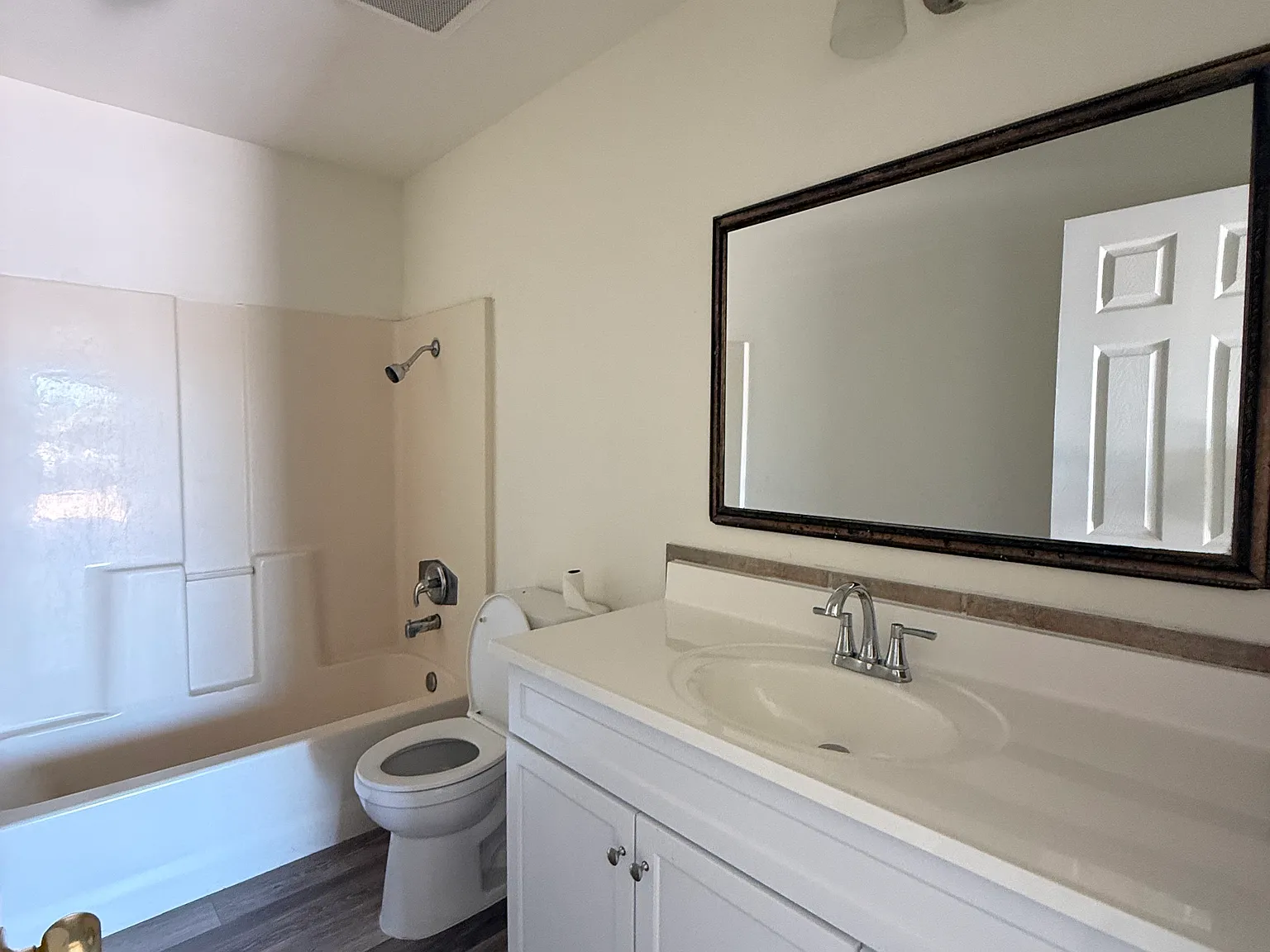 3 bed, 1350 sqft, $1,590 — Photo 1