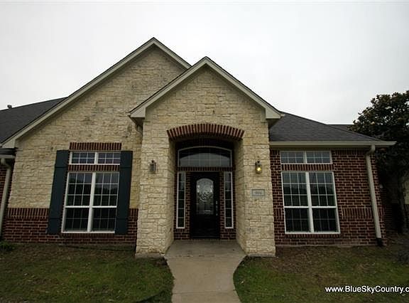 2nd image of 994 NW County Road 2100